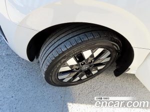 Hyundai Staria HEV 1.6 Lounge 7-Seater 2025 года из Южной Кореи