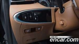 Genesis GV70 2.5T Бензин 2WD 2024 года из Южной Кореи