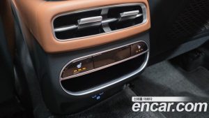 Genesis GV70 2.5T Бензин 2WD 2024 года из Южной Кореи