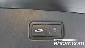 Genesis GV70 2.5T Бензин 2WD 2024 года из Южной Кореи