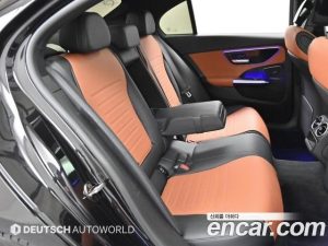 Mercedes-Benz C-Class C300 4MATIC AMG Line 2023 года из Южной Кореи