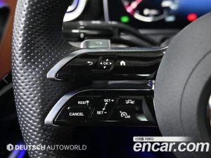Mercedes-Benz C-Class C300 4MATIC AMG Line 2023 года из Южной Кореи