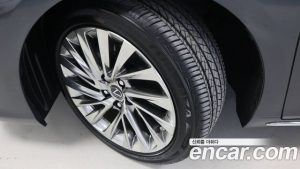 Lexus ES Executive 2026 года из Южной Кореи