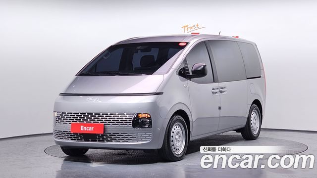 Hyundai Staria Tourer 11-Seater 2025 года из Кореи