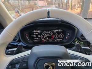 Lamborghini Urus 4.0 V8 S 2023 года из Южной Кореи