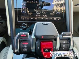 Lamborghini Urus 4.0 V8 S 2023 года из Южной Кореи