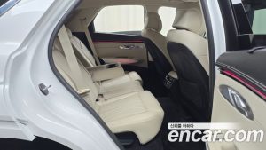 Genesis GV70 2.5T Бензин AWD 2025 года из Южной Кореи