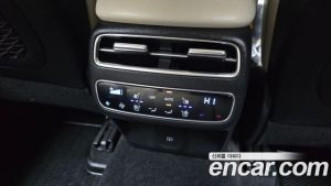 Genesis GV70 2.5T Бензин AWD 2025 года из Южной Кореи