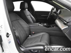 BMW 5-Series 520i Special Edition 2024 года из Южной Кореи