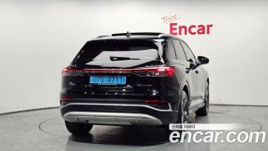 Audi Q4 e-tron 40 Premium 2023 года из Южной Кореи