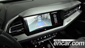 Audi Q4 e-tron 40 Premium 2023 года из Южной Кореи