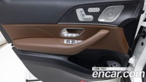 Mercedes-Benz GLE-Class GLE300d 4MATIC 2025 года из Южной Кореи