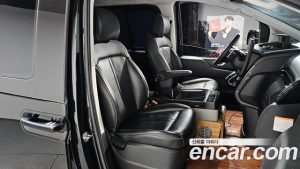 Hyundai Staria HEV 1.6 Lounge 9-Seater 2025 года из Южной Кореи