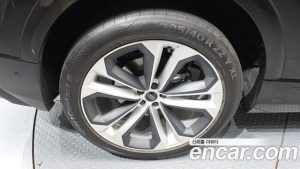 Audi Q8 55 TFSI 4WD Premium 2025 года из Южной Кореи