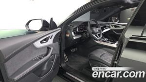 Audi Q8 55 TFSI 4WD Premium 2025 года из Южной Кореи