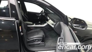 Audi Q8 55 TFSI 4WD Premium 2025 года из Южной Кореи