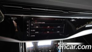 Audi Q8 55 TFSI 4WD Premium 2025 года из Южной Кореи