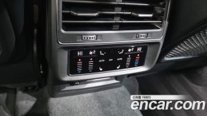 Audi Q8 55 TFSI 4WD Premium 2025 года из Южной Кореи