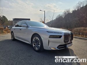 BMW 7-Series 740i sDrive Design Pure Excellence 2023 года из Южной Кореи