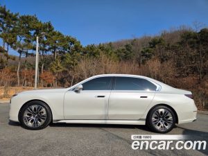 BMW 7-Series 740i sDrive Design Pure Excellence 2023 года из Южной Кореи