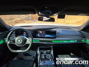 BMW 7-Series 740i sDrive Design Pure Excellence 2023 года из Южной Кореи