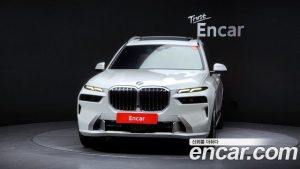 BMW X7 xDrive 40i Design Pure Excellence 6 2023 года из Южной Кореи