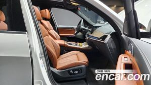 BMW X7 xDrive 40i Design Pure Excellence 6 2023 года из Южной Кореи