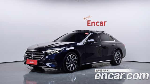 Mercedes-Benz E-Class E300 4MATIC Exclusive 2024 года из Кореи