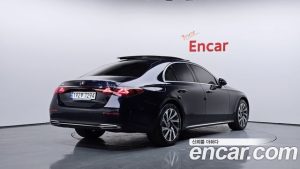 Mercedes-Benz E-Class E300 4MATIC Exclusive 2024 года из Южной Кореи