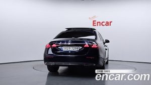 Mercedes-Benz E-Class E300 4MATIC Exclusive 2024 года из Южной Кореи