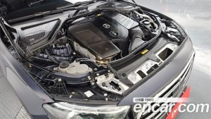 Mercedes-Benz E-Class E300 4MATIC Exclusive 2024 года из Южной Кореи