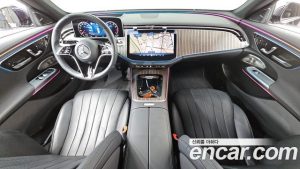 Mercedes-Benz E-Class E300 4MATIC Exclusive 2024 года из Южной Кореи