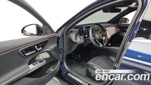 Mercedes-Benz E-Class E300 4MATIC Exclusive 2024 года из Южной Кореи