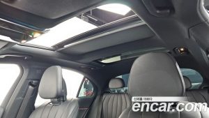 Mercedes-Benz E-Class E300 4MATIC Exclusive 2024 года из Южной Кореи