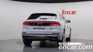 Audi Q8 45 TDI 4WD Premium 2023 года из Южной Кореи