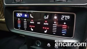 Audi Q8 45 TDI 4WD Premium 2023 года из Южной Кореи