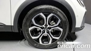 Renault-KoreaSamsung XM3 1.6 E-TECH Inspire 2023 года из Южной Кореи