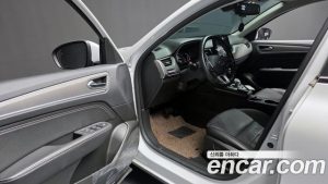 Renault-KoreaSamsung XM3 1.6 E-TECH Inspire 2023 года из Южной Кореи