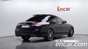 Mercedes-Benz E-Class E350 4MATIC AMG Line 2023 года из Южной Кореи