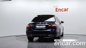 Mercedes-Benz E-Class E350 4MATIC AMG Line 2023 года из Южной Кореи