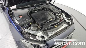 Mercedes-Benz E-Class E350 4MATIC AMG Line 2023 года из Южной Кореи