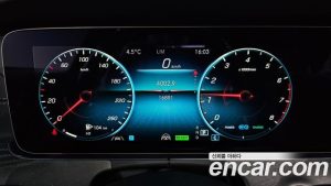 Mercedes-Benz E-Class E350 4MATIC AMG Line 2023 года из Южной Кореи