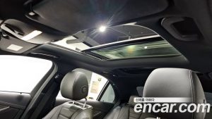 Mercedes-Benz E-Class E350 4MATIC AMG Line 2023 года из Южной Кореи