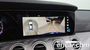 Mercedes-Benz E-Class E350 4MATIC AMG Line 2023 года из Южной Кореи