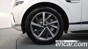 Genesis GV80 2.5T Бензин AWD 2024 года из Южной Кореи