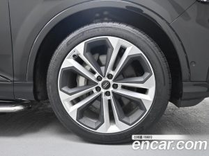 Audi Q7 50 TDI 4WD Exclusive 2023 года из Южной Кореи