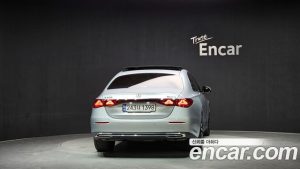 Mercedes-Benz E-Class E300 4MATIC Exclusive 2024 года из Южной Кореи