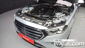 Mercedes-Benz E-Class E300 4MATIC Exclusive 2024 года из Южной Кореи