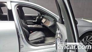 Mercedes-Benz E-Class E300 4MATIC Exclusive 2024 года из Южной Кореи
