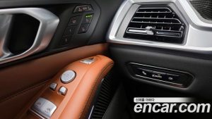 BMW X7 xDrive 40d M Sport 7-Seater 2025 года из Южной Кореи